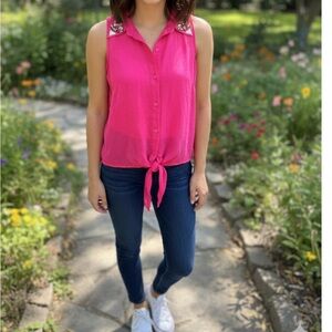 Decree Pink Sleeveless Blouse with Embellished Collar